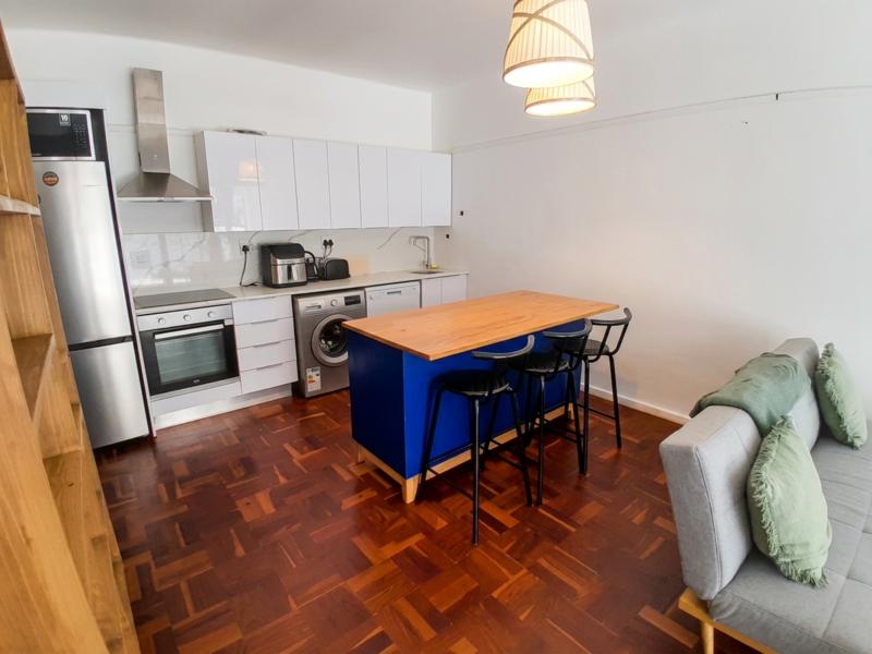 To Let 3 Bedroom Property for Rent in Vredehoek Western Cape